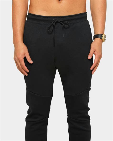 tech fleece jogger pants